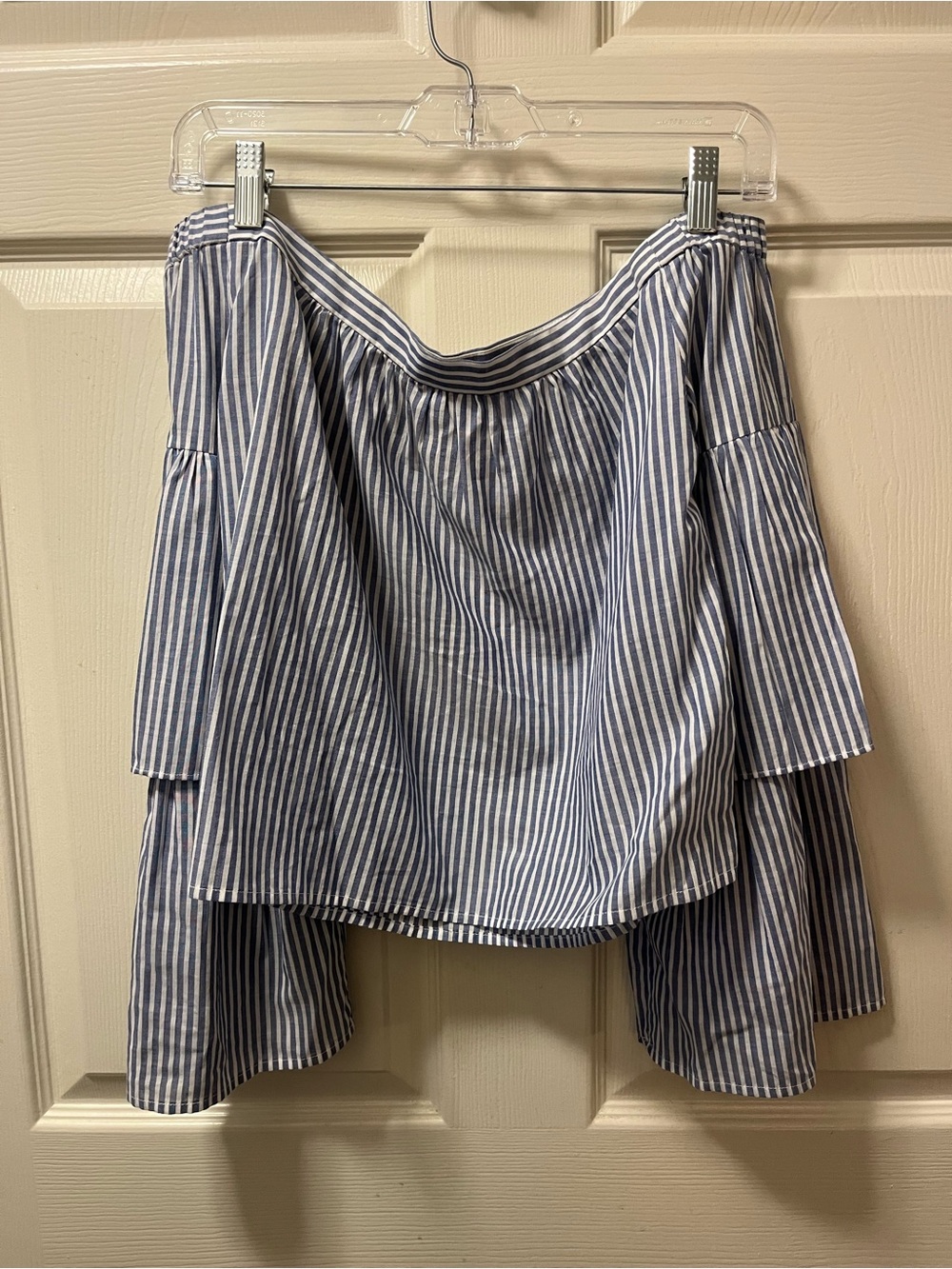 BCBGMAXAZRIA Blue White Stripe Off Shoulder Bell Sleeve Blouse Top XS Cotton - Picture 3 of 6